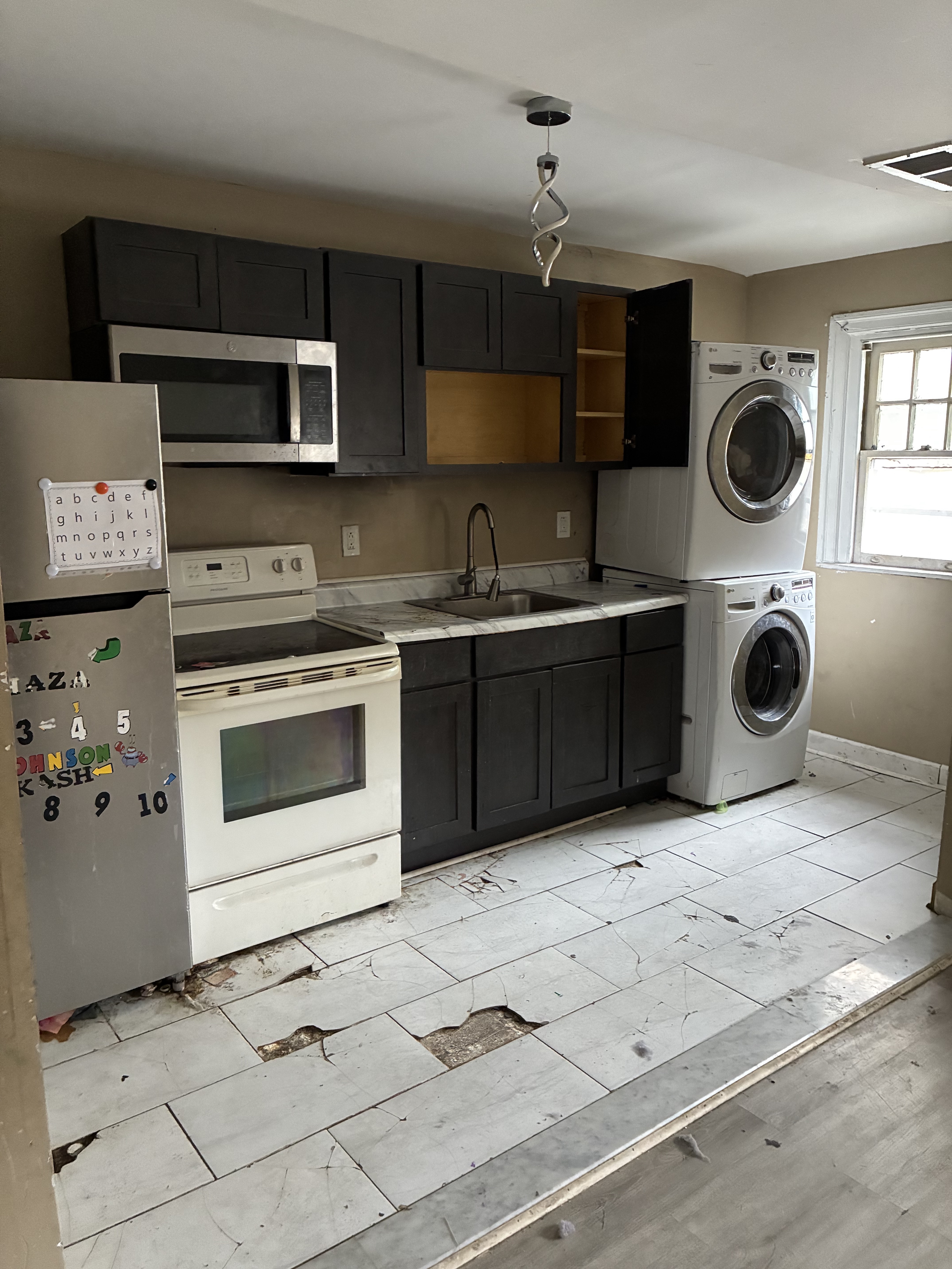 Broad St living room after cleanout